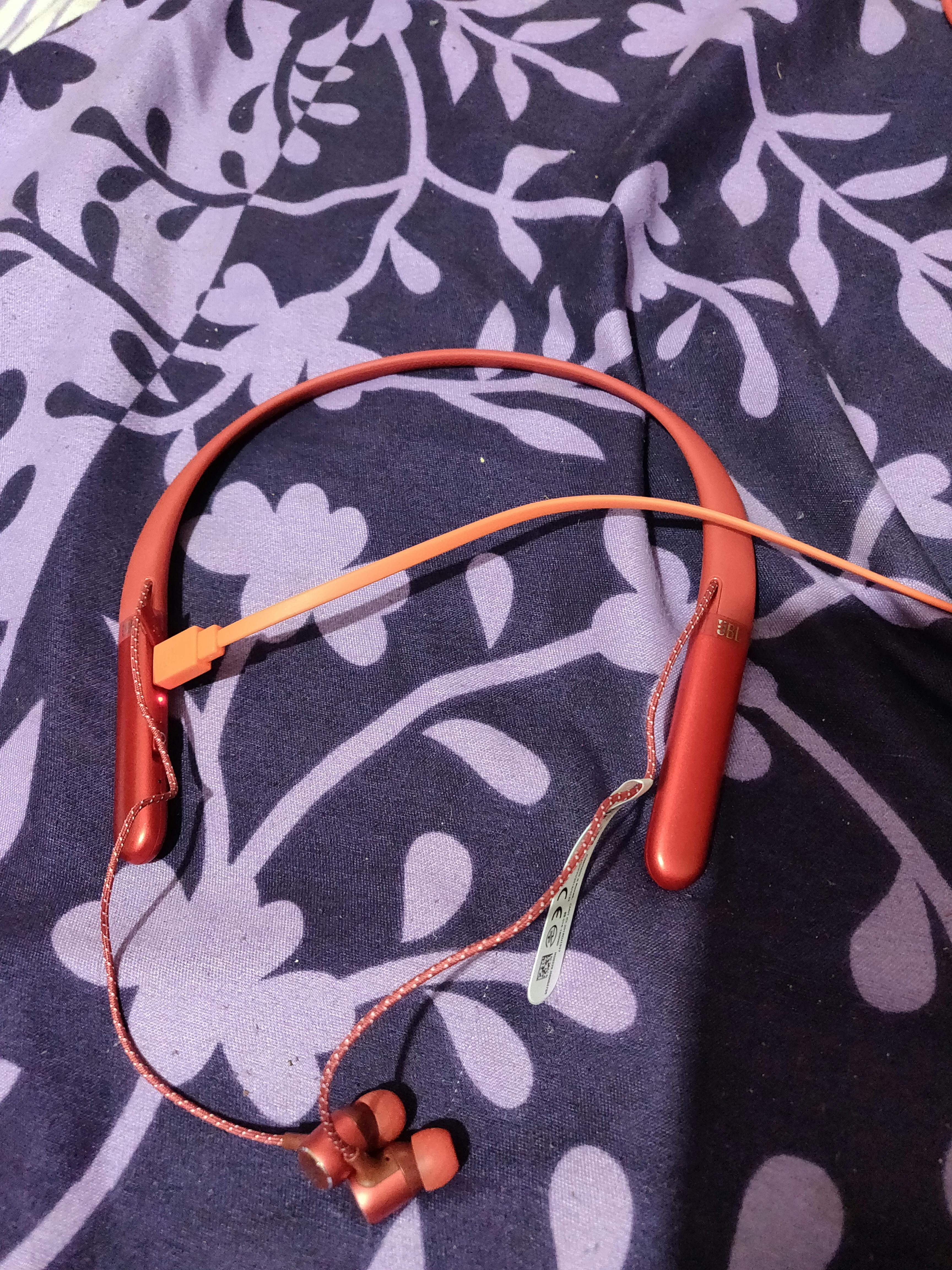jbl live 200bt bluetooth earphones